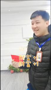 號(hào)外！號(hào)外！本周出現(xiàn)百元大獎(jiǎng)！越努力越幸運(yùn)！